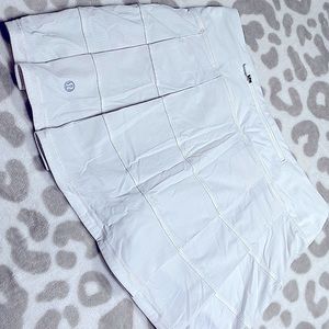 Lululemon Mid-Rise skirt